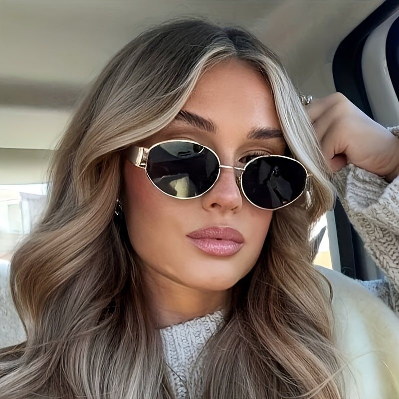 Minimalistische Dames Zonnebril – Retro Ovaal Design met Gouden Accenten