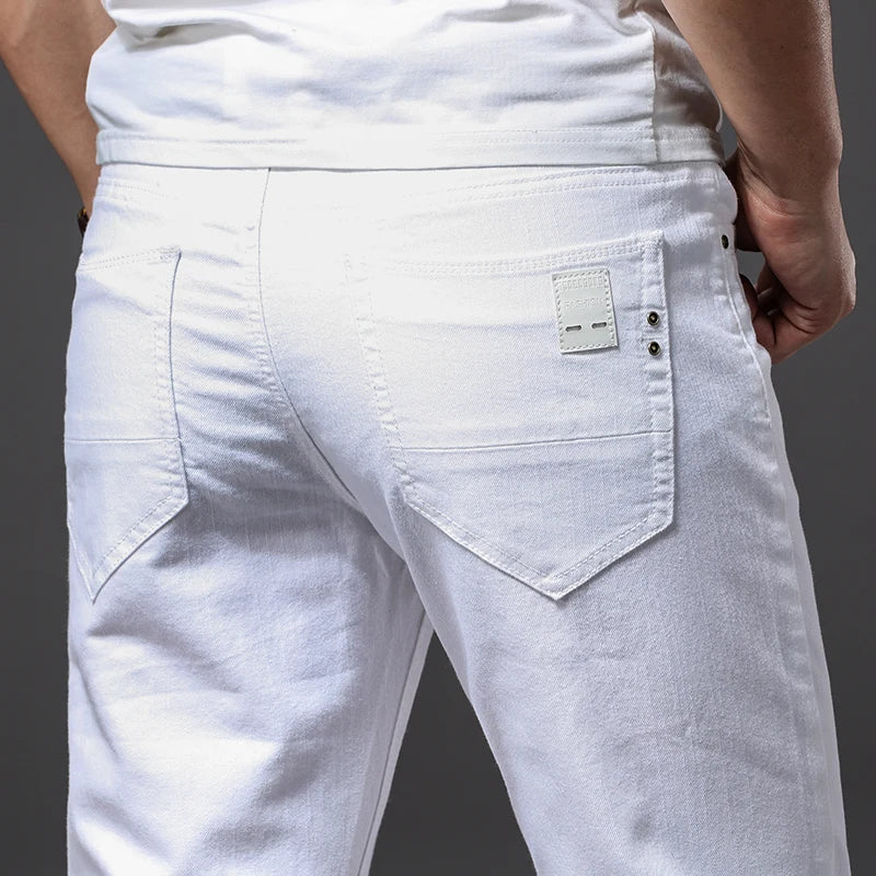 Witte Stretch Denim Broek – Stijl en Bewegingsvrijheid