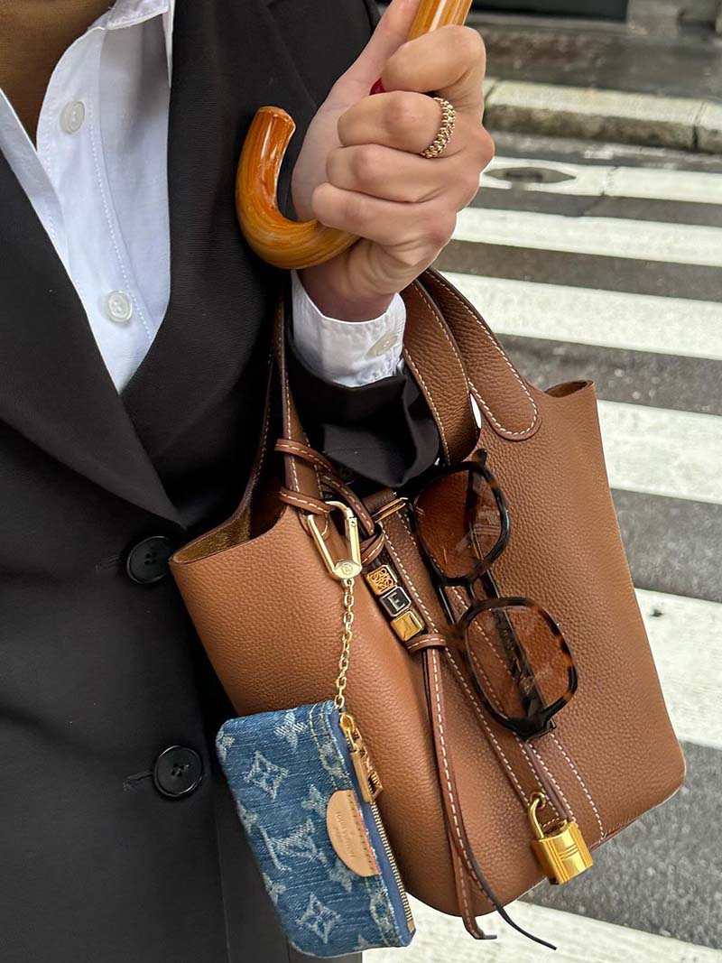 Vivara - Luxe Handtas met Stijlvol Slot