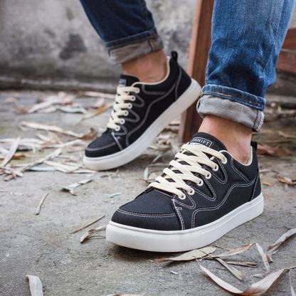 Canvas low-top sneakers winter | Contraststiksel