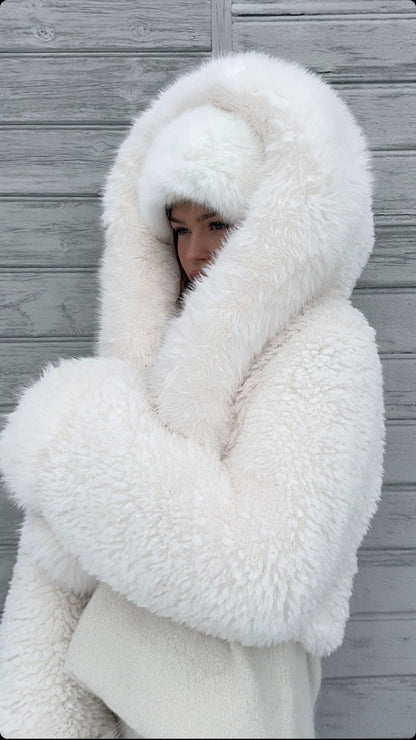 Dames Winterjas Wit | Kunstbont Jas met Capuchon