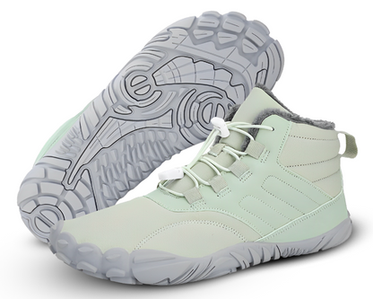 Waterdichte en antislip barefoot winter schoenen met warme voering, lichtgewicht ontwerp en flexibele zool voor outdoor activiteiten.