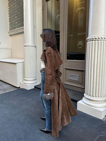 Sienna - Lange Bruine Suede Jas