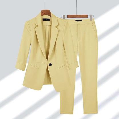 Elegant Tweedelig Damespak voor een Professionele Look