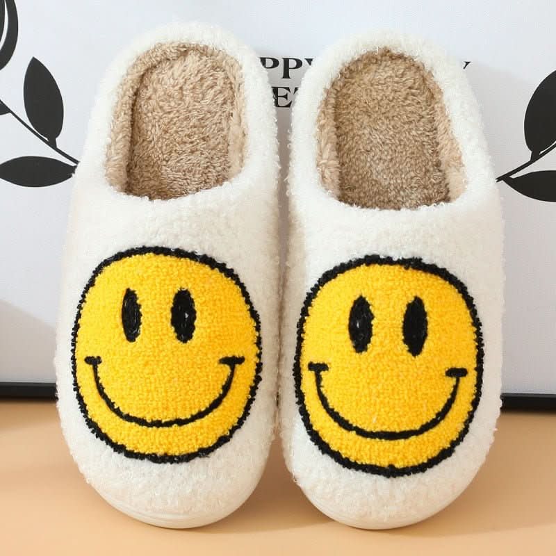 Slippers voor de winter | Geborduurde smiley