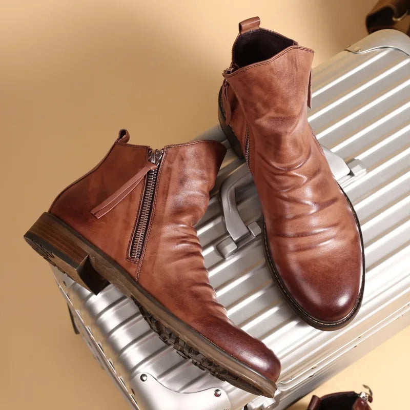 Heren Chelsea boots van echt leer met ritssluiting, luxe uitstraling en comfortabele pasvorm, ideaal voor formele en casual outfits.