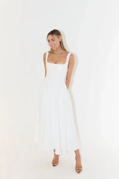 Loes | Midi jurk met hoge taille en vierkante hals