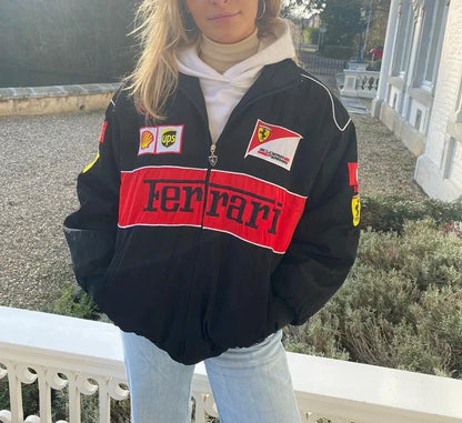 Vintage Ferrari-stijl racerjack met duurzame materialen en sportieve look voor een stoere, stijlvolle uitstraling