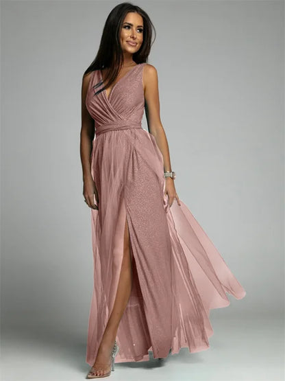 Luxe Avondjurk met Tule Rok en Hoge Split – Glanzende Mesh Details
