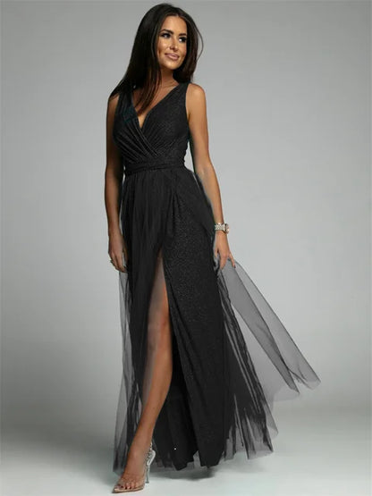 Luxe Avondjurk met Tule Rok en Hoge Split – Glanzende Mesh Details