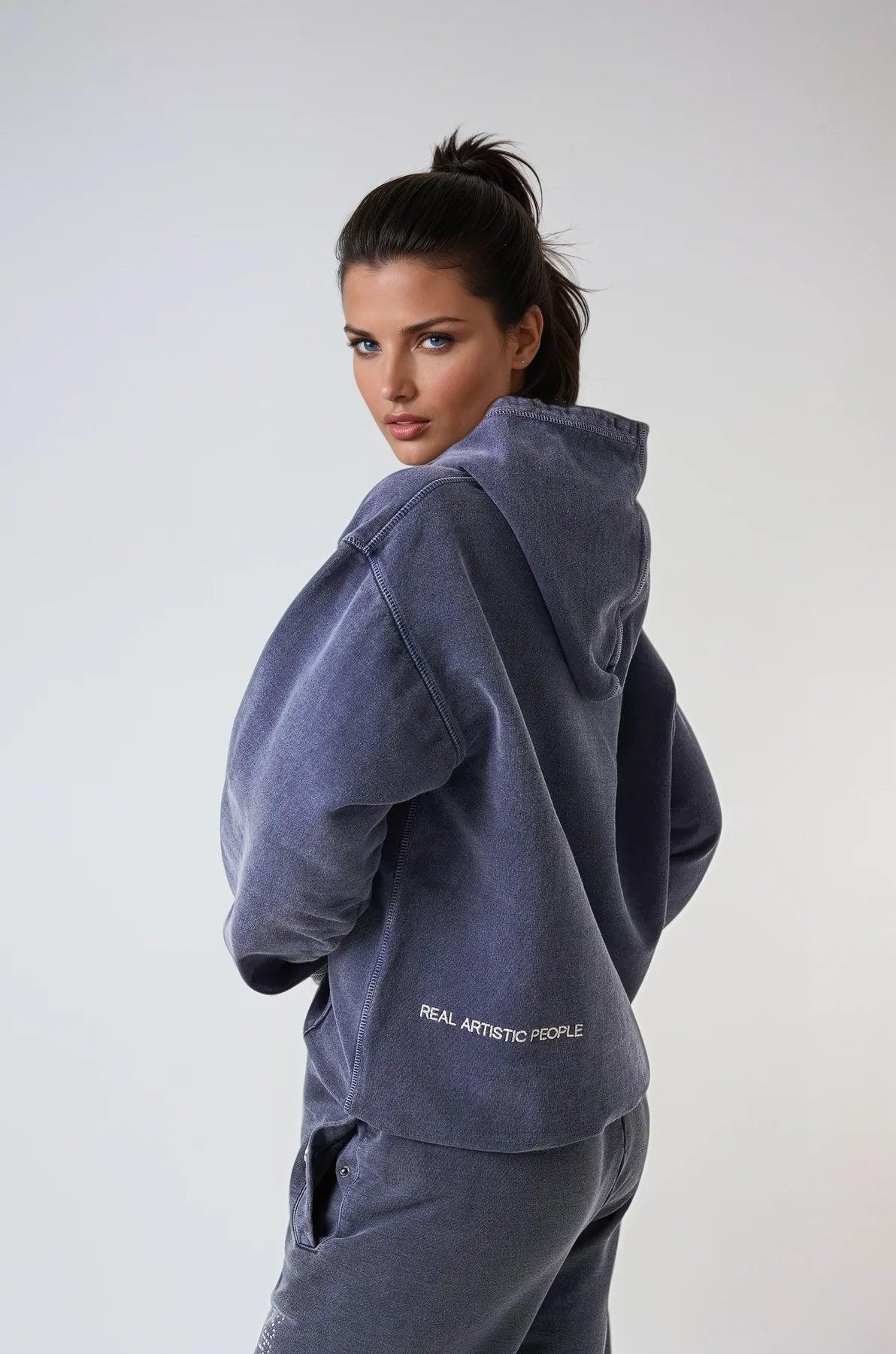 Statement hoodie met "For The Culture" opdruk, casual streetwear, unisex hoodie, comfortabele katoenen hoodie met relaxte pasvorm en kangoeroezak.