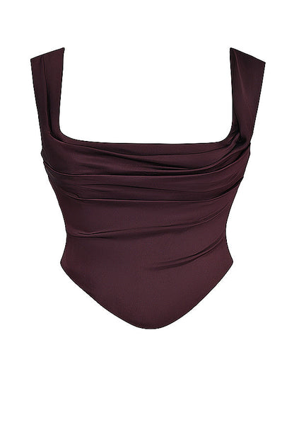 Tweedelige set met satijnen corset-top en maxirok in rijke tinten