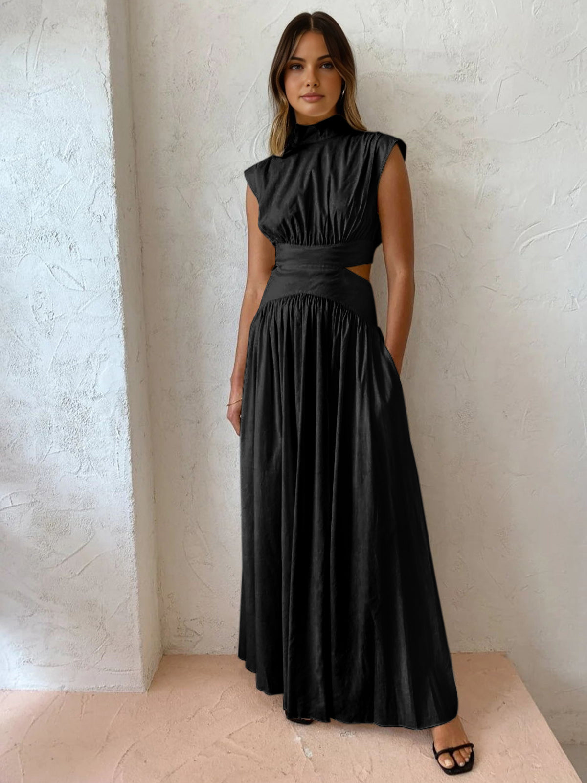 Maxi Jurk | Hoge Hals met Cut-Out Taille & Vloeiende Pasvorm