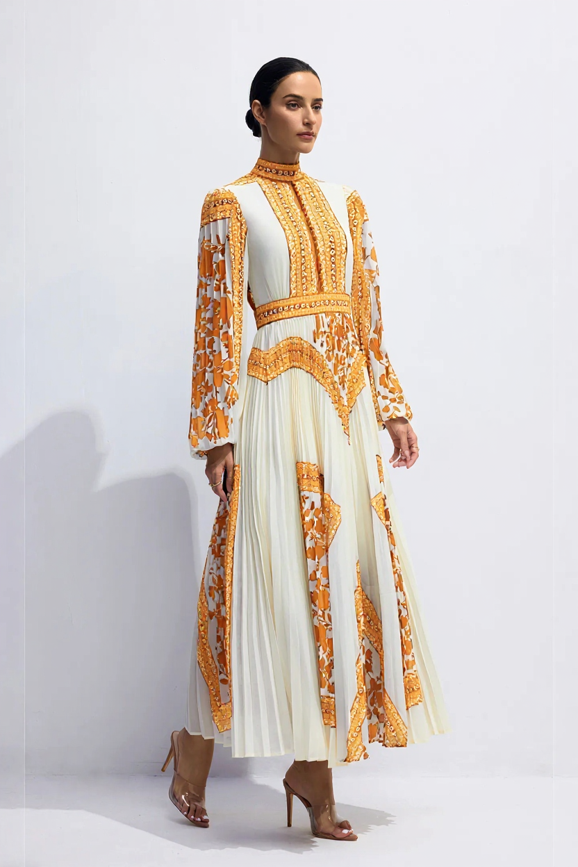 Avondjurk | Hoge Hals met Plissé Rok & Chique Silhouet