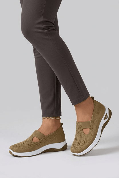 Dames Sneakers met Gebreide Bovenkant en Uitsnijding | Instappers