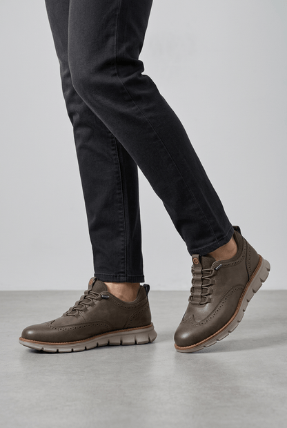 Heren Sneakers met Brogue Detail en Dikke Profielzool | Vetersluiting
