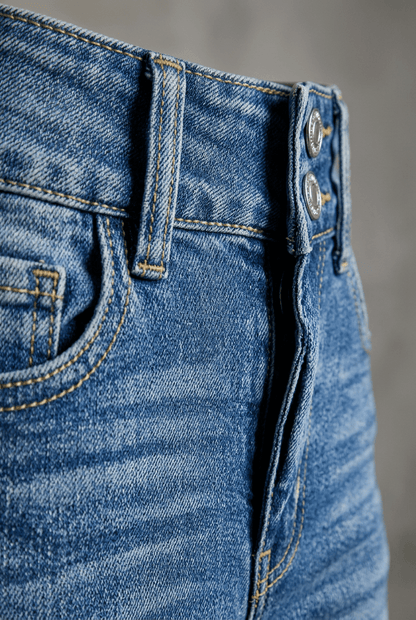 Dames Flared Jeans Hoge Taille | Rafelzoom & Knoopsluiting